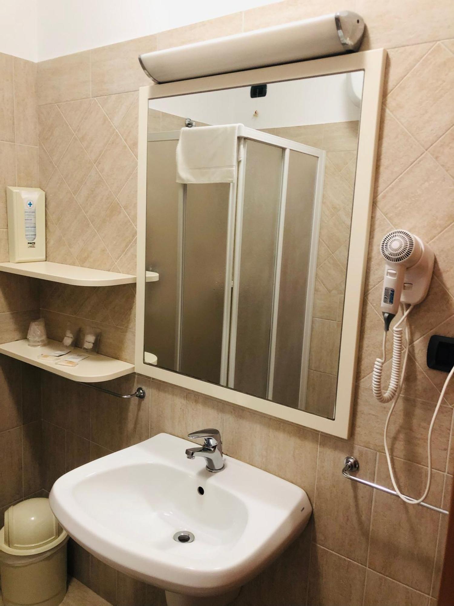 索夫特乌德酒店 雷卡纳蒂 外观 照片